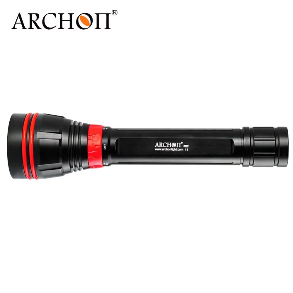 4000LM 4-LED 100M Luce subacqu - Underwater Flashlight recensione e prezzo